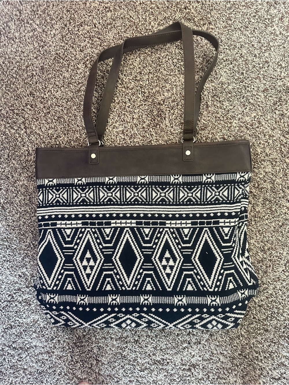 thirty-one Black and White Geometric Tote with Brown Trim